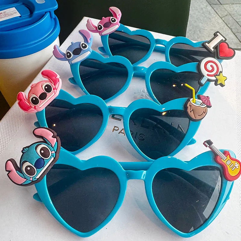 Cat-Eye Heart Sunglasses for Women – Cute Bubble Heart-Shaped Glasses, Sweet & Cool Alien Style Eyewear, Fun Party Photo Prop with Unique Space Pet Design